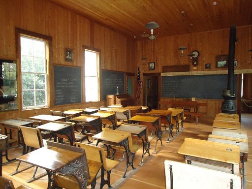 El Toro Grammar main room